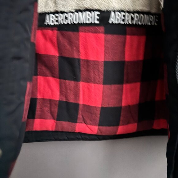 Abercrombie & Fitch Kids (Boys) Black Ultimate Parka (Size 11/12) - Picture 9 of 13